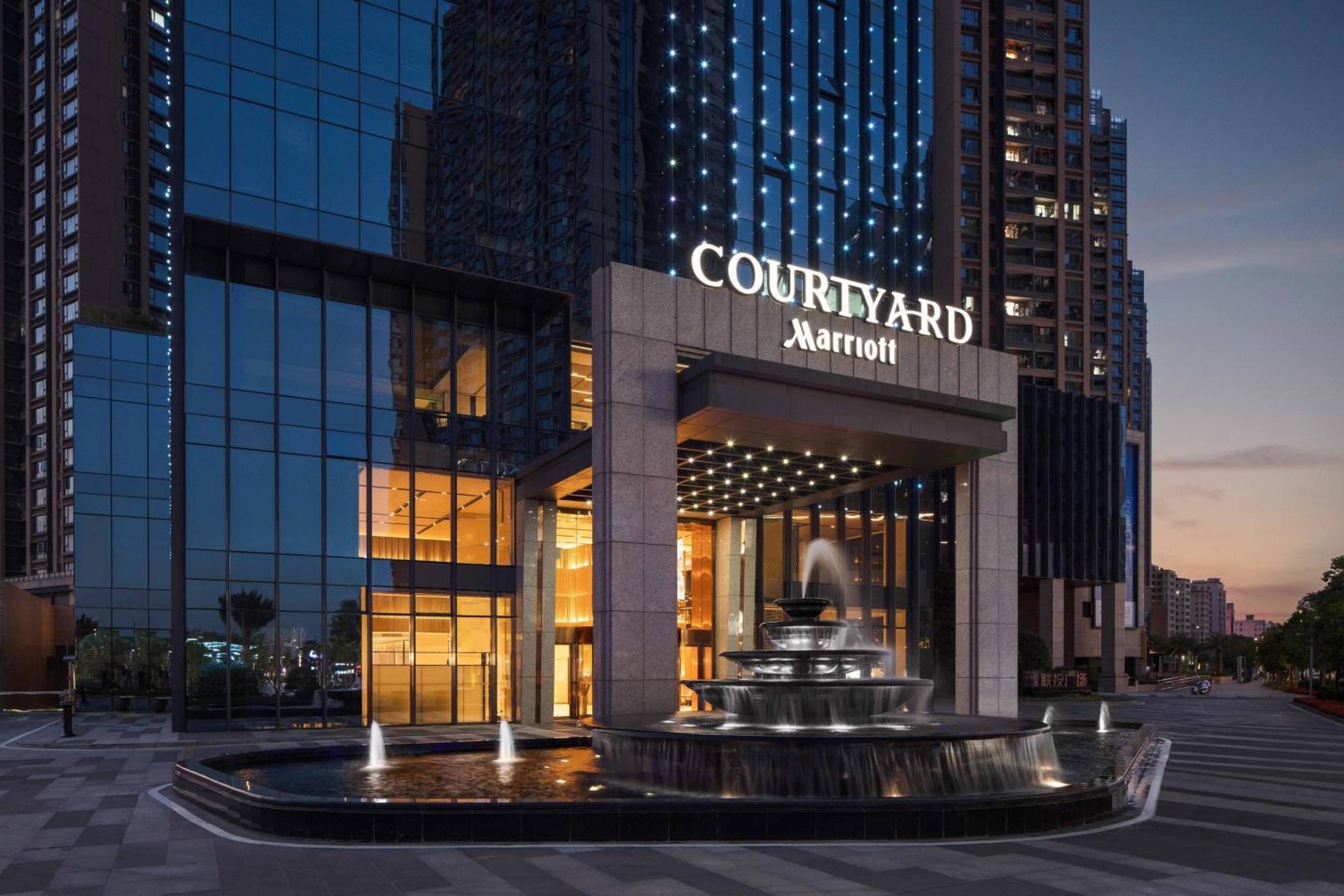 Отель Courtyard By Marriott Shenzhen Bao'An Экстерьер фото